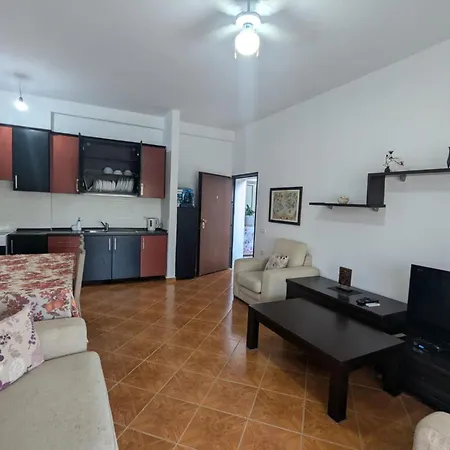 Apartment Friend & Family Himare